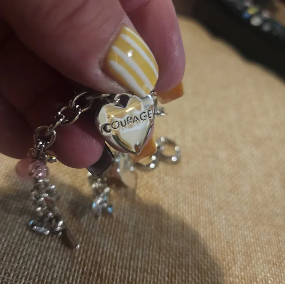 Cookie Lee Women's Official Breast Cancer 🎀 Charm Bracelet ✨️ NWOT - Picture 8 of 10